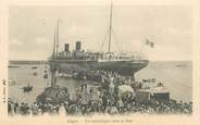 Algerie CPA ALGERIE "Alger, le transatlantique dans le port"'