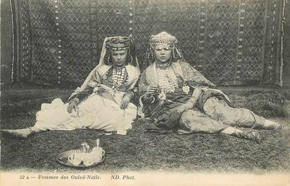 CPA ALGERIE "Femmes des Ouled Naïls"