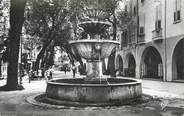 06 Alpe Maritime CPSM FRANCE 06 " Grasse, La fontaine et la Place aux Aires"