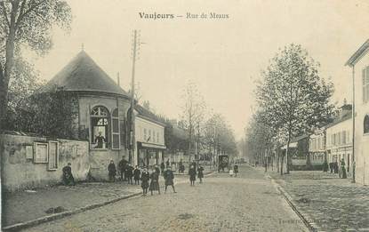 CPA FRANCE 93 " Vaujours, Rue de Meaux"