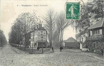 CPA FRANCE 93 " Vaujours, Route Nationale"