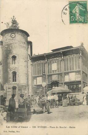 CPA FRANCE 83 "Hyères, Place du marché, Mairie"