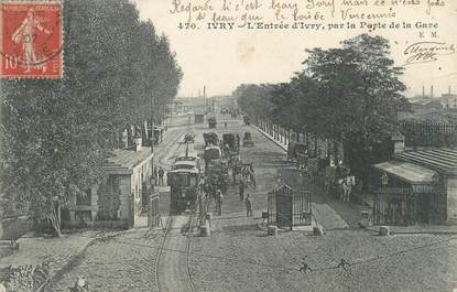CPA FRANCE 94 " Ivry sur Seine, Entrée par la Porte de la gare"