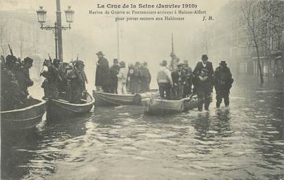 CPA FRANCE 94 " Maisons Alfort, La crue de la Seine en janvier 1910, Marine de guerre et pontonniers"