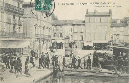 CPA FRANCE 83 " La Seyne sur Mer, Le quai et l'Hôtel de Ville"