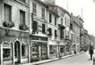 CPSM FRANCE 77 "Coulommiers, un centre commercial, rue de Melun"