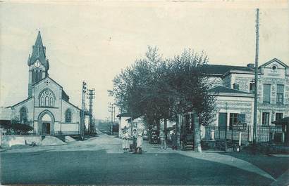 CPA FRANCE 38 " Cour et Buis, La place"