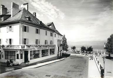 CPSM FRANCE 74 "Thonon les Bains, la promenade de la place du Chateau dominant le Lac Léman"