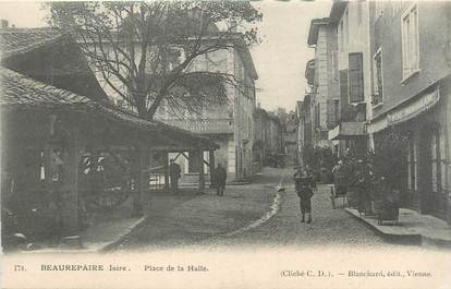 CPA FRANCE 38 " Beaurepaire, Place de la Halle"