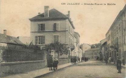 CPA FRANCE 38 " Jallieu, Grande rue et la Mairie"