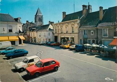 CPSM FRANCE 72 "Le Lude, la place et l'Eglise"