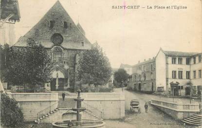 CPA FRANCE 38 " St Chef, La place et l'église"