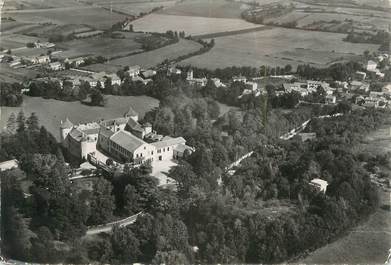 CPSM FRANCE 38 " Chamagnieu, Vue aérienne sur le château et sur le village"