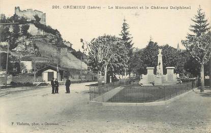 CPA FRANCE 38 " Crémieu, Le monument et le château delphinal"