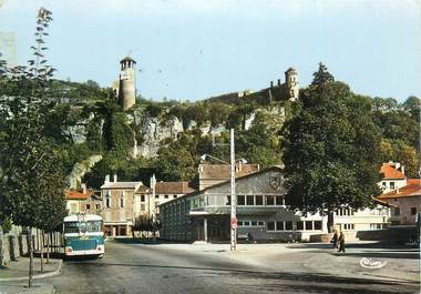 CPSM FRANCE 38 " Crémieu, La Tour St Hippolyte, Château Pommier"