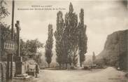 38 Isere CPA FRANCE 38 " Hières sur Amby, Le monument aux morts et l'entrée de la vallée"