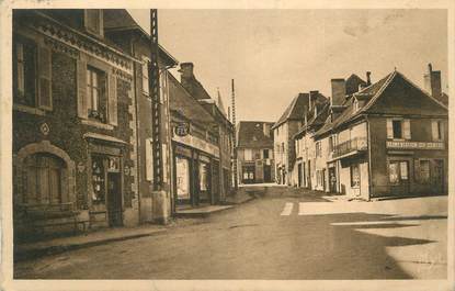 CPA FRANCE 87 " St Germain les Belles Filles, Le carrefour central"