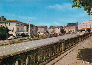 CPSM FRANCE 87 "St Junien, Square Curie"