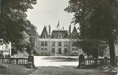 CPSM FRANCE 91 "Bouray sur Juine, Ecole Nationale des Cadres de Jeunesse, Château de la Boissière"