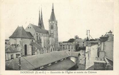 CPA FRANCE 91 " Dourdan, Ensemble de l'église et entrée du château"