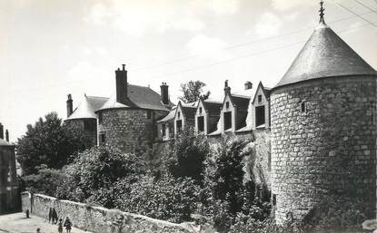 CPSM FRANCE 91 " Dourdan, La façade du château"