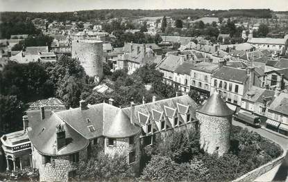 CPSM FRANCE 91 " Dourdan, L'ensemble du château vu du haut de l'église"