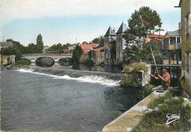 CPSM FRANCE 86 "Civray, la charente au Grand Pont"