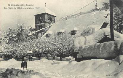 CPA FRANCE 74 " Samoëns, La place et l'église en hiver"