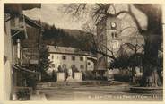 74 Haute Savoie CPA FRANCE 74 " Samoëns, La place et l'église"