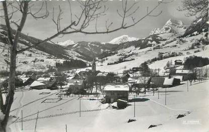 CPSM FRANCE 74 " Praz sur Arly, Vue générale et le Mont Charvin"