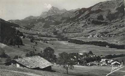 CPSM FRANCE 74 " Praz sur Arly, Vue générale et le Mont Charvin"