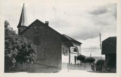 CPSM FRANCE 74 " Usinens, La place et l'église"