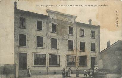 CPA FRANCE 38 " St Quentin Fallavier, Groupe scolaire"