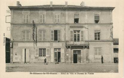 CPA FRANCE 38 " St Etienne de St Geoirs, Hôtel de Ville et Bureau de Poste"