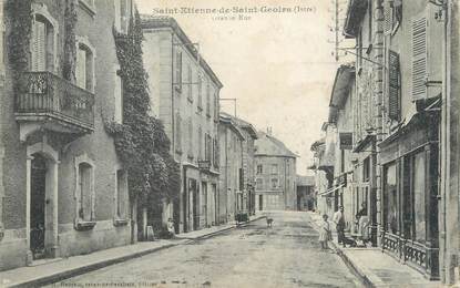CPA FRANCE 38 " St Etienne de St Geoirs, Grande rue"
