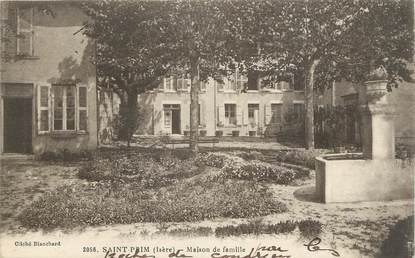 CPA FRANCE 38 " St Prim, Maison de famille"