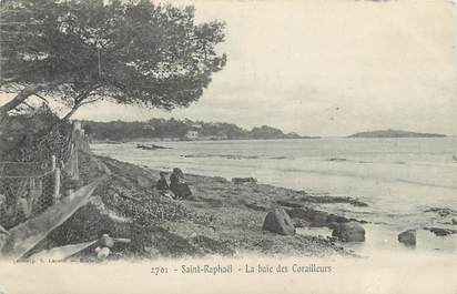 CPA FRANCE 83 " St Raphaël, La baie des Corailleurs"