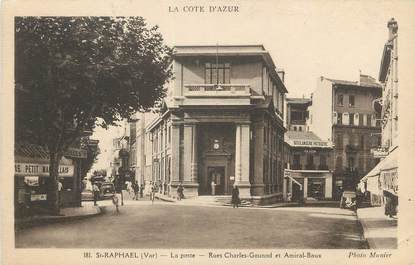 CPA FRANCE 83 " St Raphaël, La poste rue Charles Gounod et Amiral Baux"
