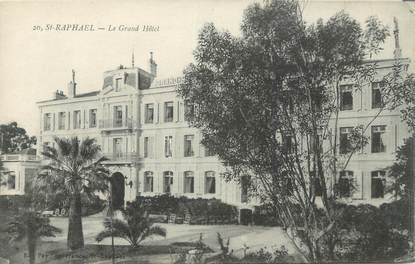 CPA FRANCE 83 " St Raphaël, Le Grand Hôtel"