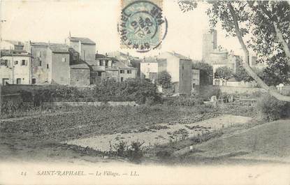 CPA FRANCE 83 " St Raphaël, Le village"