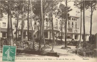 CPA FRANCE 83 " Beauvallon sur Mer, Golf Hôtel"