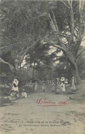 CPA FRANCE 83 " Giens, Sous-bois de la grande pinède au Sanatorium Renée Sabran"