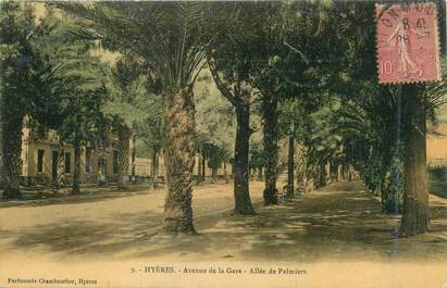 CPA FRANCE 83 " Hyères, Avenue de la Gare allée des Palmiers"