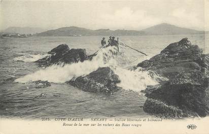 CPA FRANCE 83 " Sanary sur Mer, Ressac de la mer sur les rochers de baux rouges"