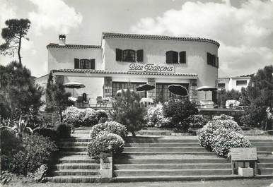 CPSM FRANCE 83 " Les Calanques des Issambres, Hôtel du Père François"