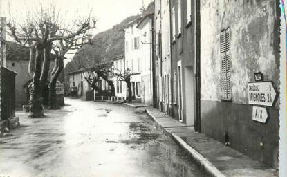 CPSM FRANCE 83 " Meounes, Route de Marseille et Restaurant Provençal"