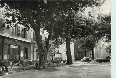 CPSM FRANCE 83 " Meounes Les Montrieux, La Place de l'église et le jet d'eau"