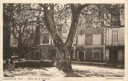 CPA FRANCE 83 " Garéoult, Place de la Fontaine" / FRANCHISE MILITAIRE