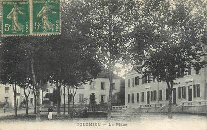 CPA FRANCE 38 " Dolomieu, La place"