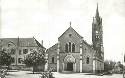 CPSM FRANCE 38 " Dolomieu, L'église et la Mairie"